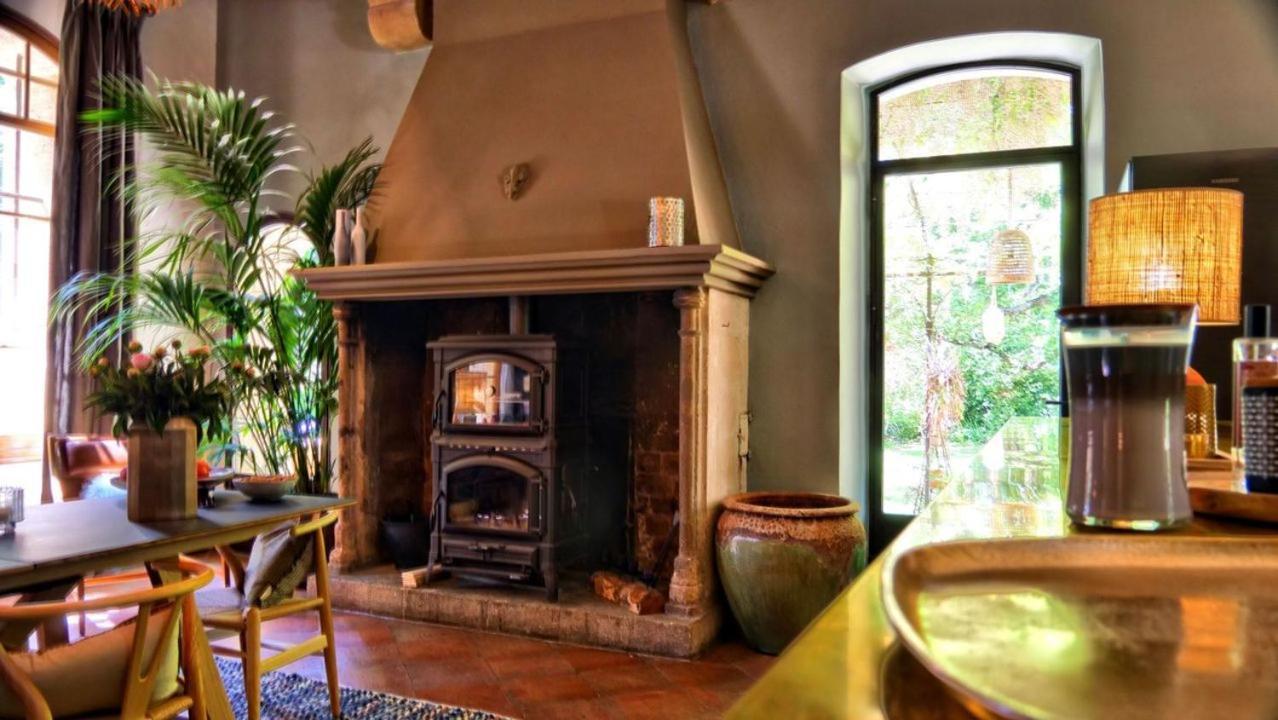 Bed and Breakfast La Bastide Des Grands Chenes Lambesc Exterior foto